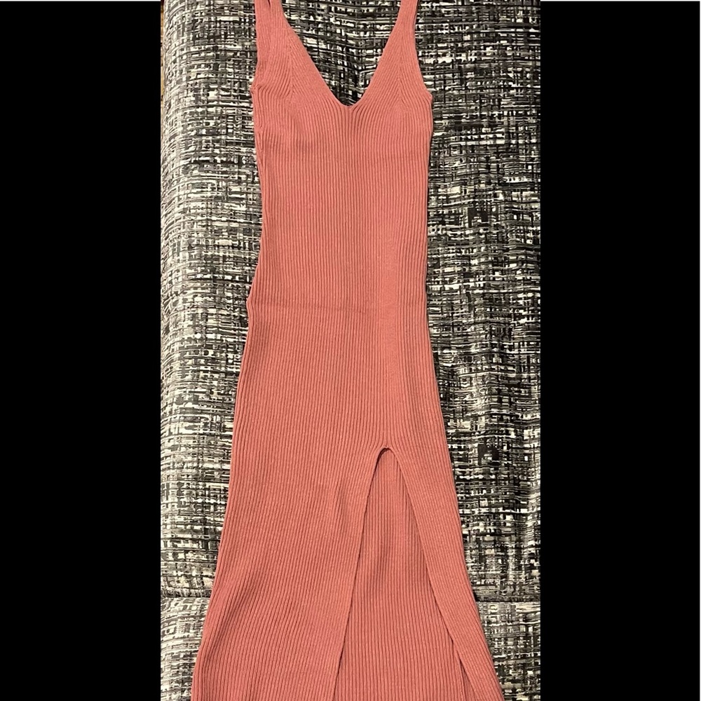 Dynamite  Pink ribbed V neck Dress